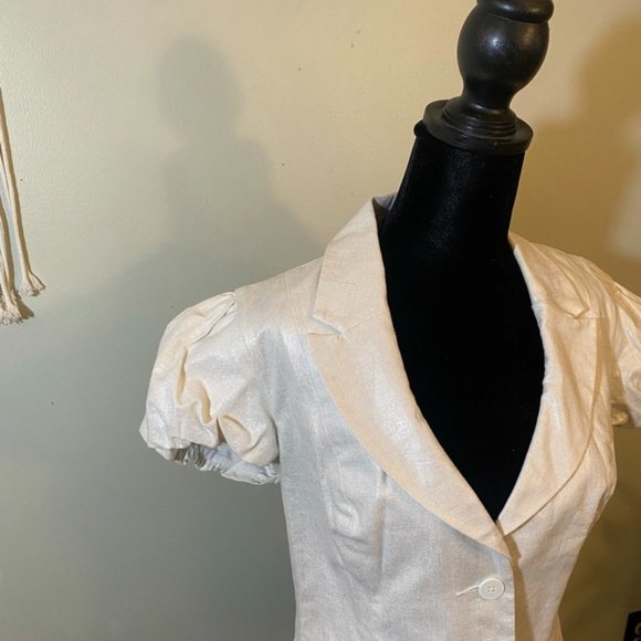 NWT Women's Chic White Shimmer Short Sleeve Button Top Express - Picture 5 of 10